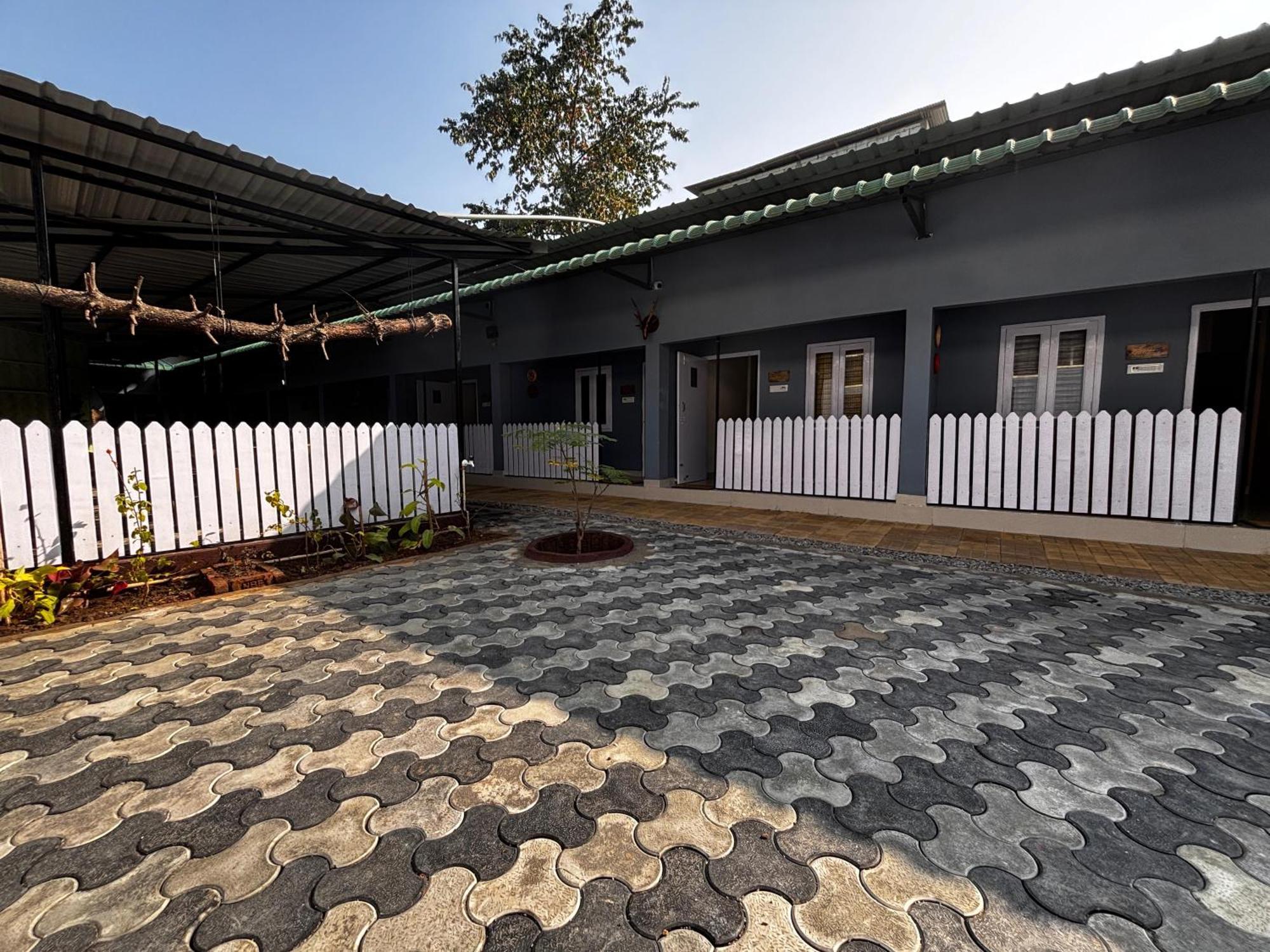 The Gulmohar Inn Guwahati Eksteriør billede